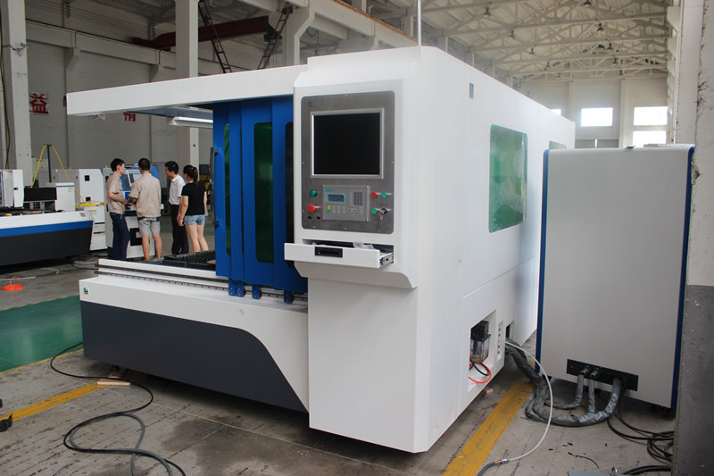 Máy cắt laser sợi kim loại IPG 1000W